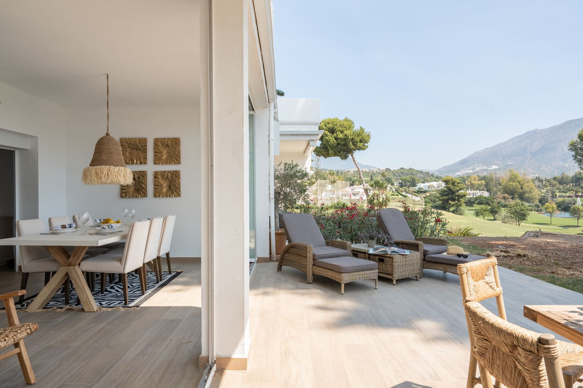 2 Bed Apartment for sale in Nueva Andalucía Costa Del Sol, Málaga, Spain