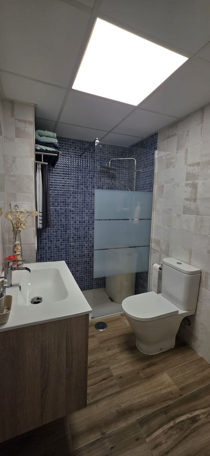 Se vende Apartamento Planta Media de 2 dormitorios en Costa Del Sol, Málaga, España