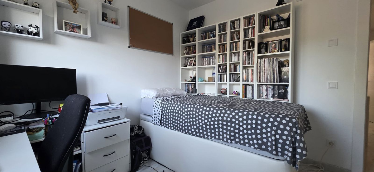 Se vende Apartamento Planta Media de 2 dormitorios en Costa Del Sol, Málaga, España