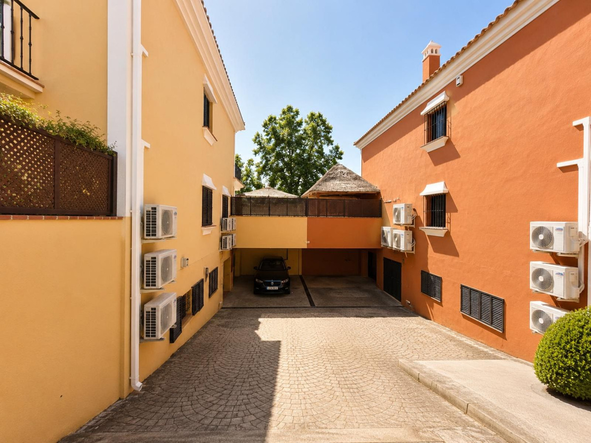 5 Bed Townhouse for sale in Guadalmina Alta Costa Del Sol, Málaga, Spain