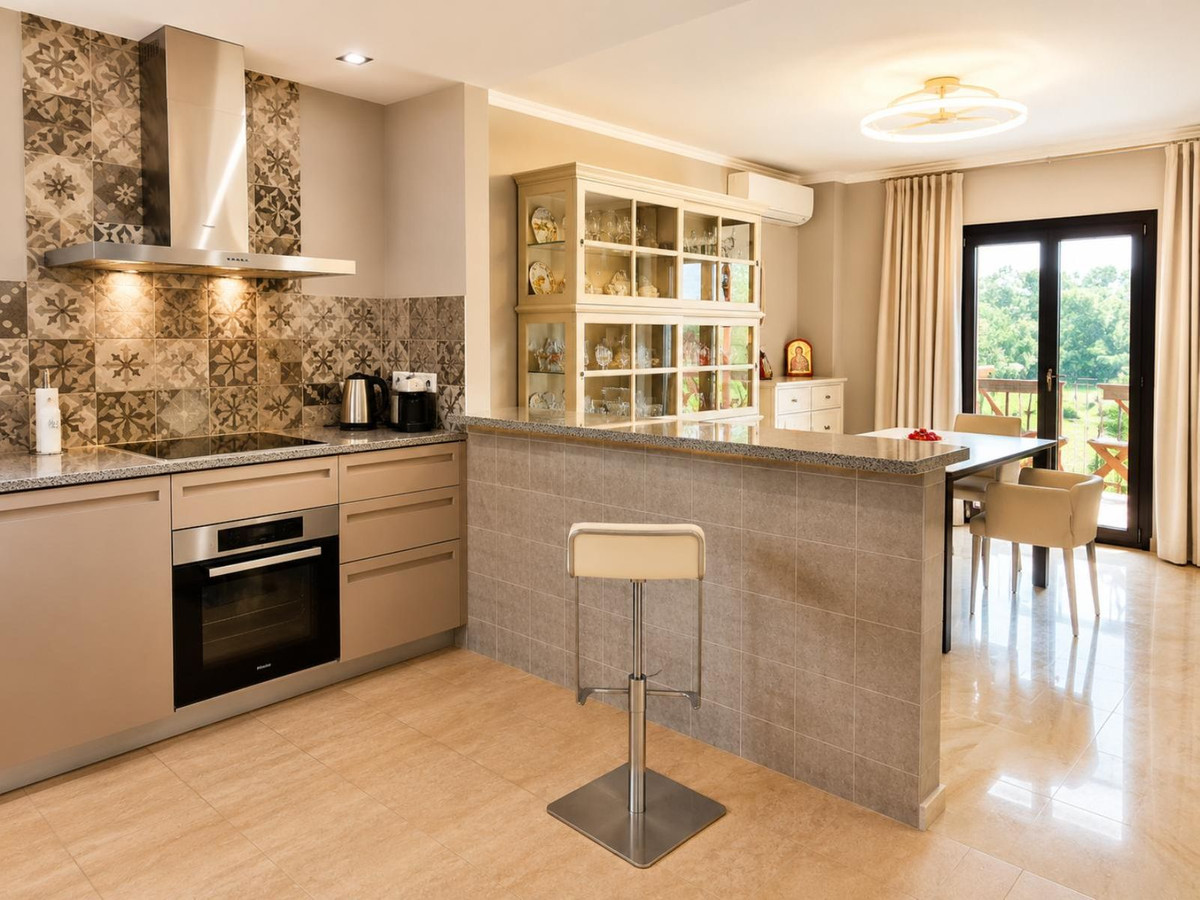 5 Bed Townhouse for sale in Guadalmina Alta Costa Del Sol, Málaga, Spain