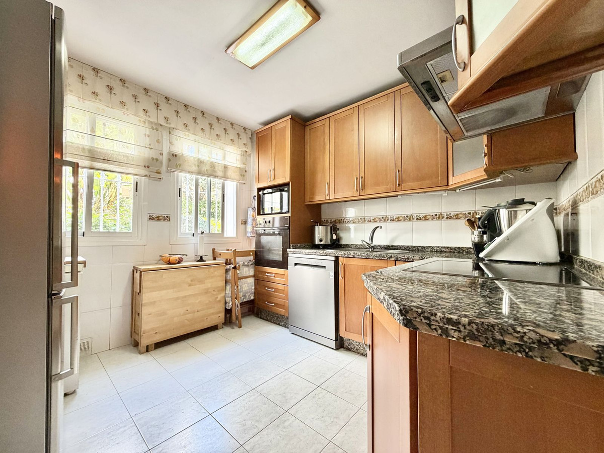 Se vende Apartamento Planta Baja de 4 dormitorios en Costa Del Sol, Málaga, España