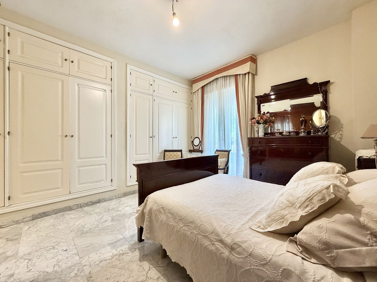 Se vende Apartamento Planta Baja de 4 dormitorios en Costa Del Sol, Málaga, España