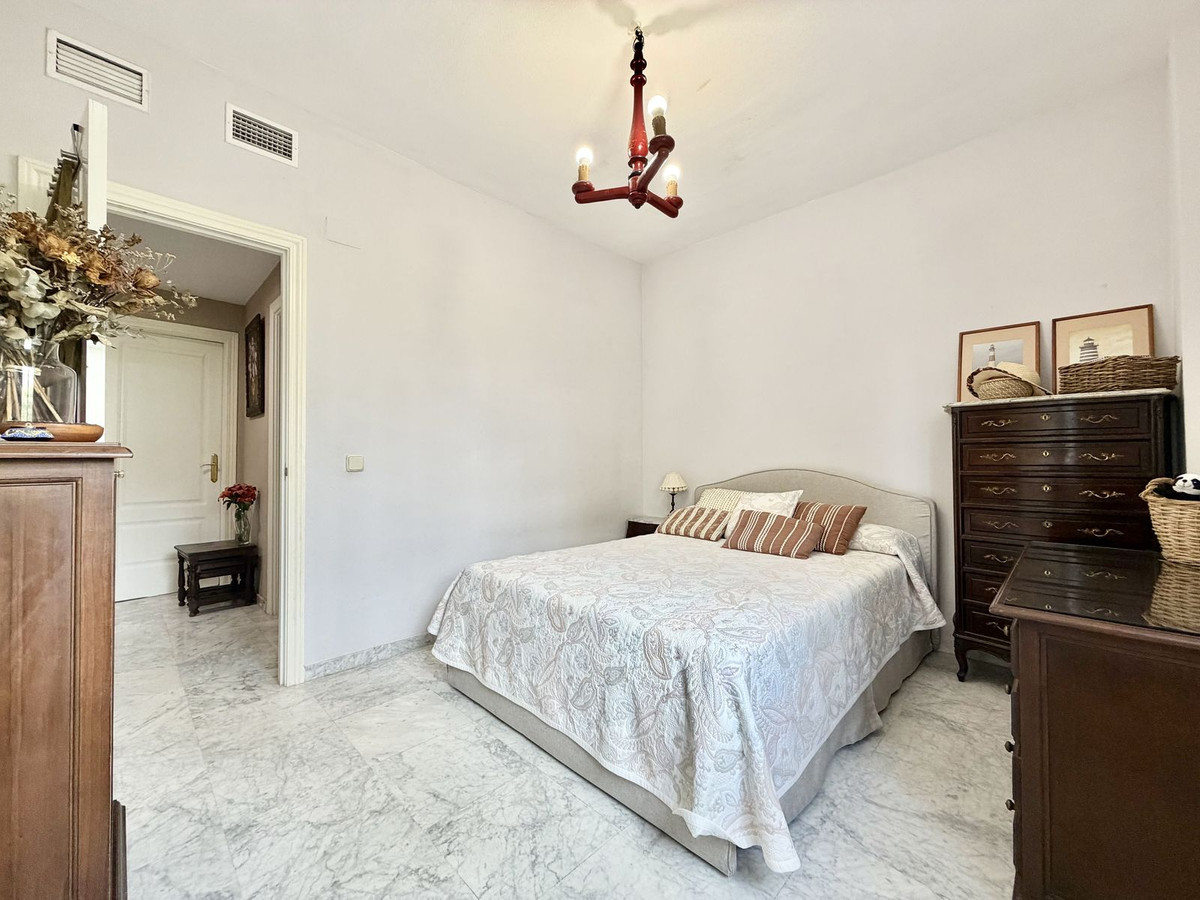 Se vende Apartamento Planta Baja de 4 dormitorios en Costa Del Sol, Málaga, España