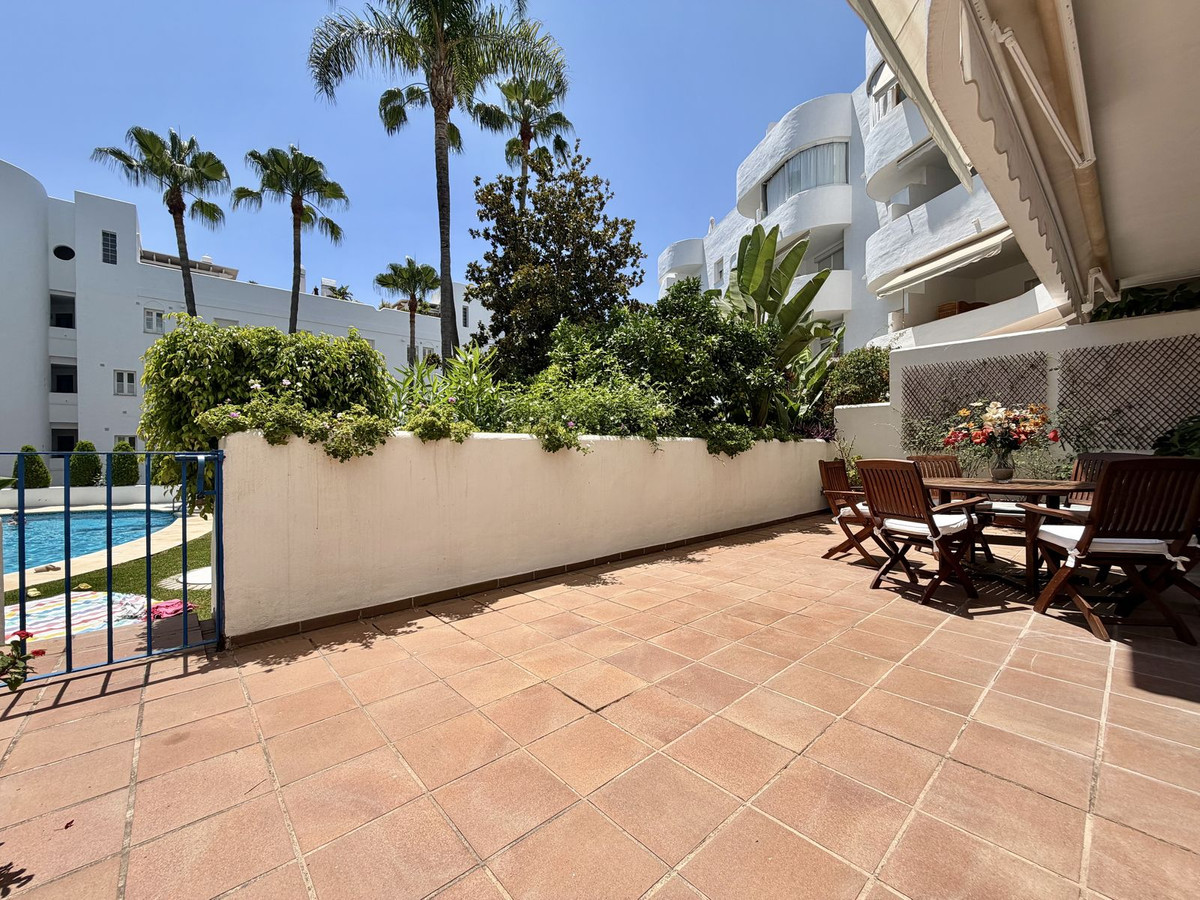 Se vende Apartamento Planta Baja de 4 dormitorios en Costa Del Sol, Málaga, España