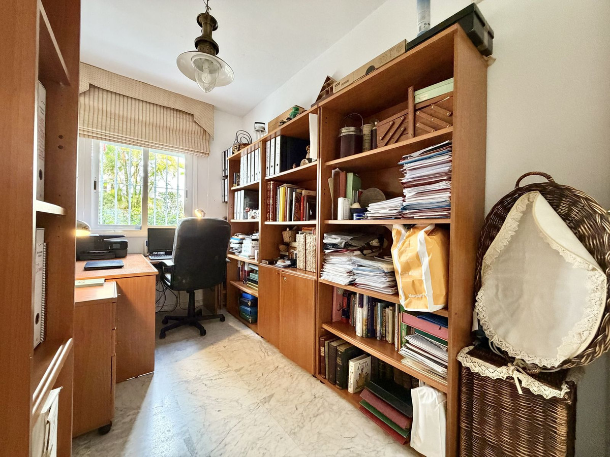 Se vende Apartamento Planta Baja de 4 dormitorios en Costa Del Sol, Málaga, España