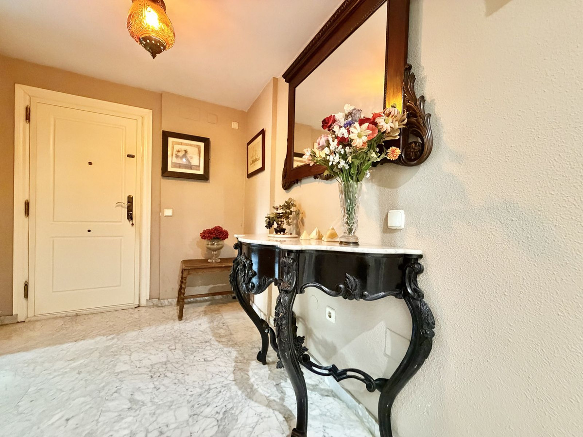 Se vende Apartamento Planta Baja de 4 dormitorios en Costa Del Sol, Málaga, España