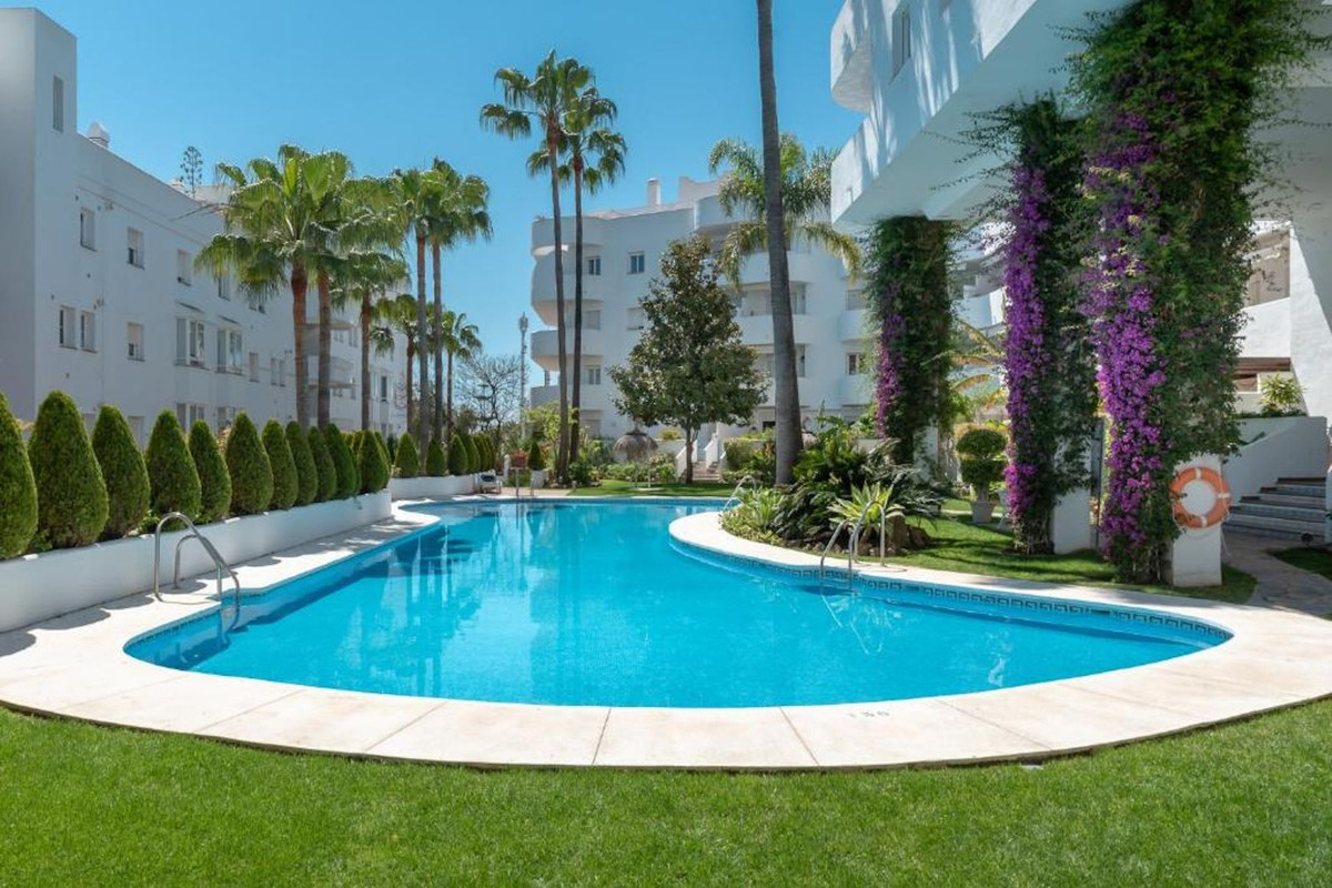 Se vende Apartamento Planta Baja de 4 dormitorios en Costa Del Sol, Málaga, España