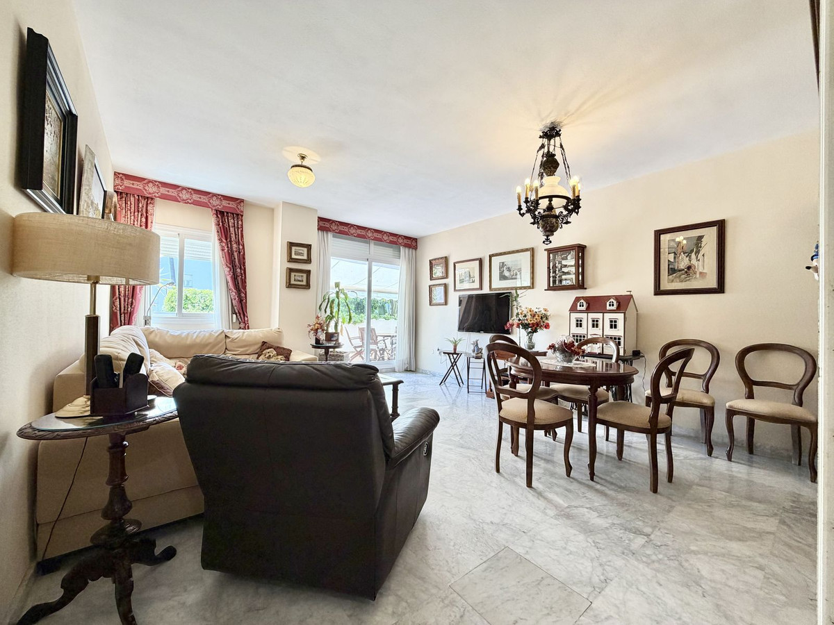 Se vende Apartamento Planta Baja de 4 dormitorios en Costa Del Sol, Málaga, España