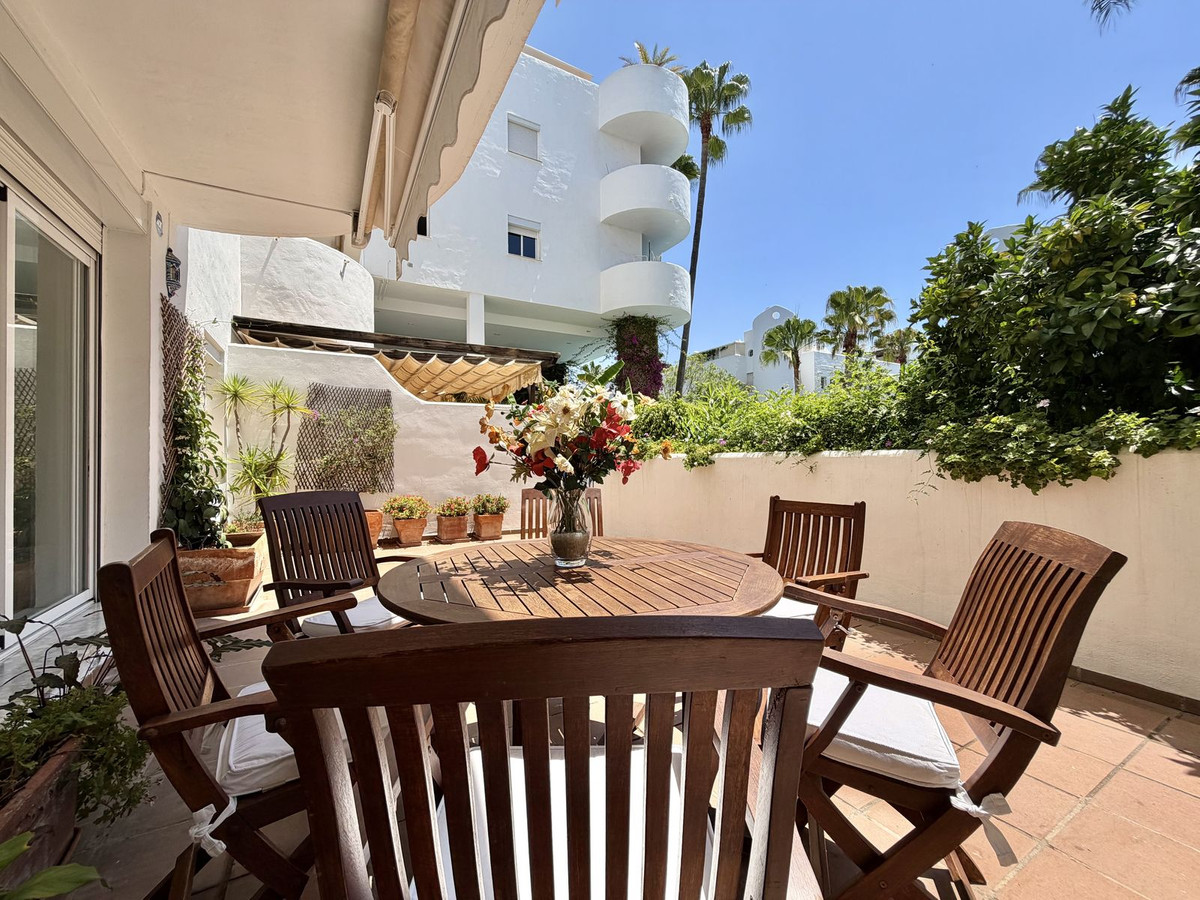 Se vende Apartamento Planta Baja de 4 dormitorios en Costa Del Sol, Málaga, España