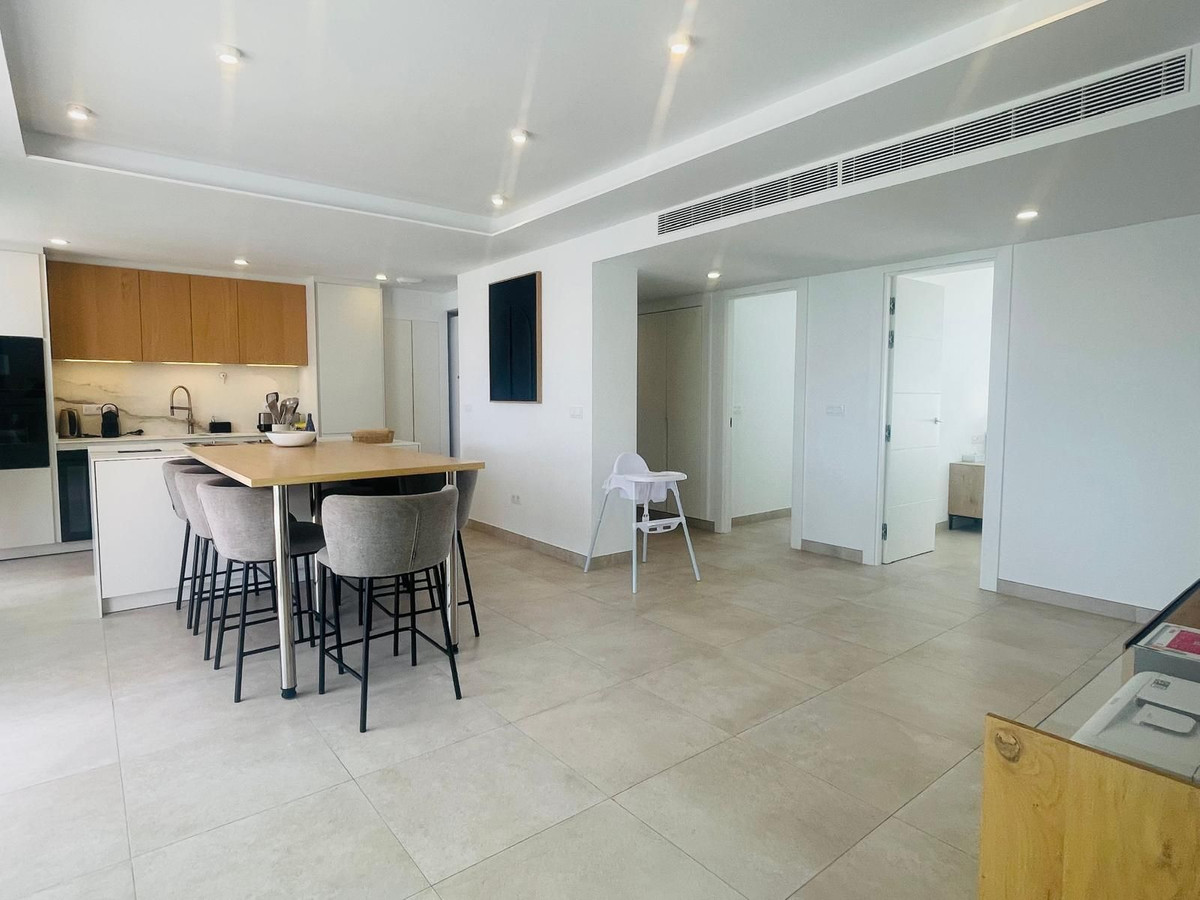 3 Bed Apartment for sale in Fuengirola Costa Del Sol, Málaga, Spain