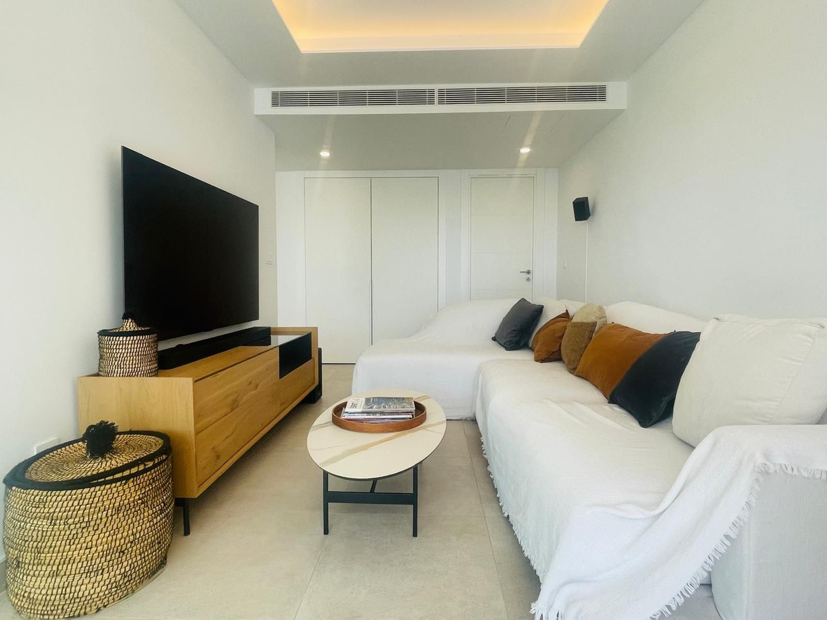 3 Bed Apartment for sale in Fuengirola Costa Del Sol, Málaga, Spain