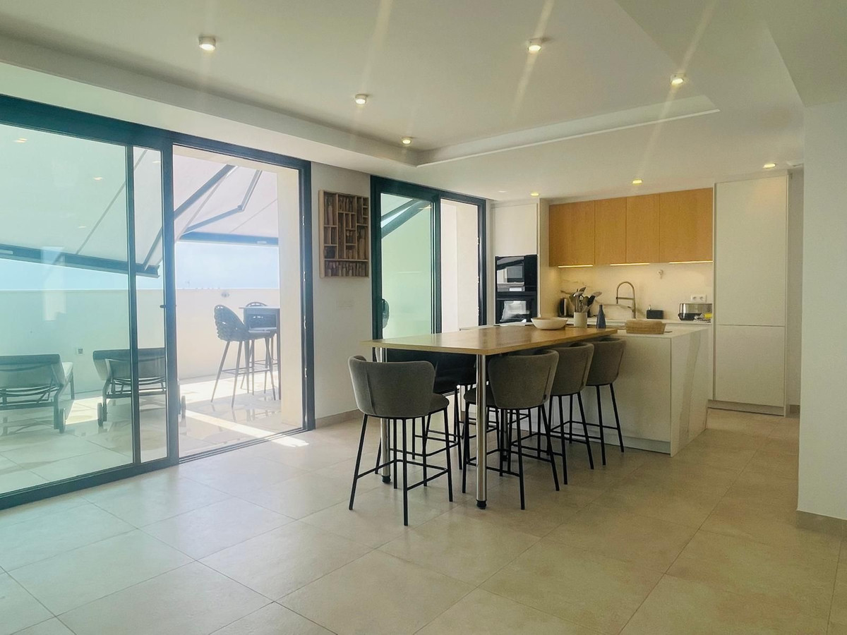 3 Bed Apartment for sale in Fuengirola Costa Del Sol, Málaga, Spain