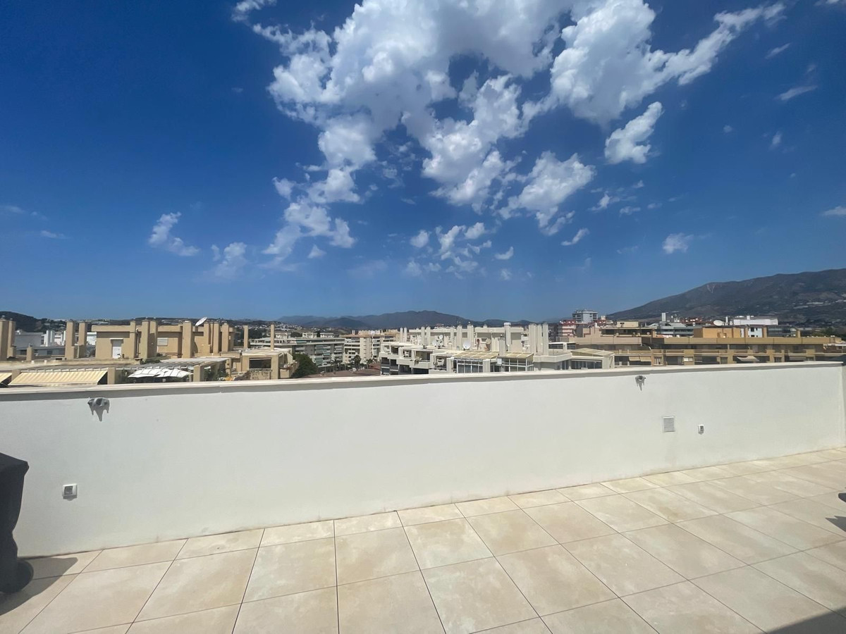 3 Bed Apartment for sale in Fuengirola Costa Del Sol, Málaga, Spain