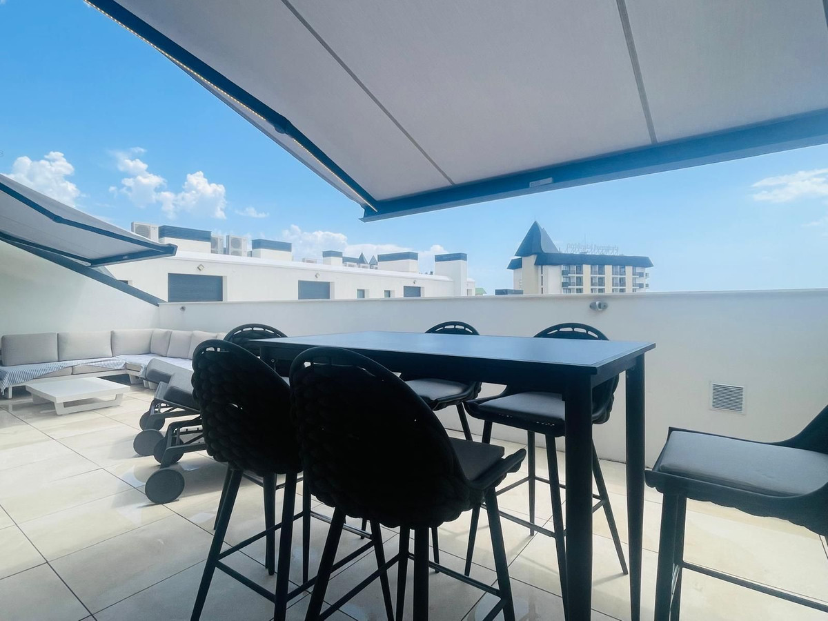 3 Bed Apartment for sale in Fuengirola Costa Del Sol, Málaga, Spain