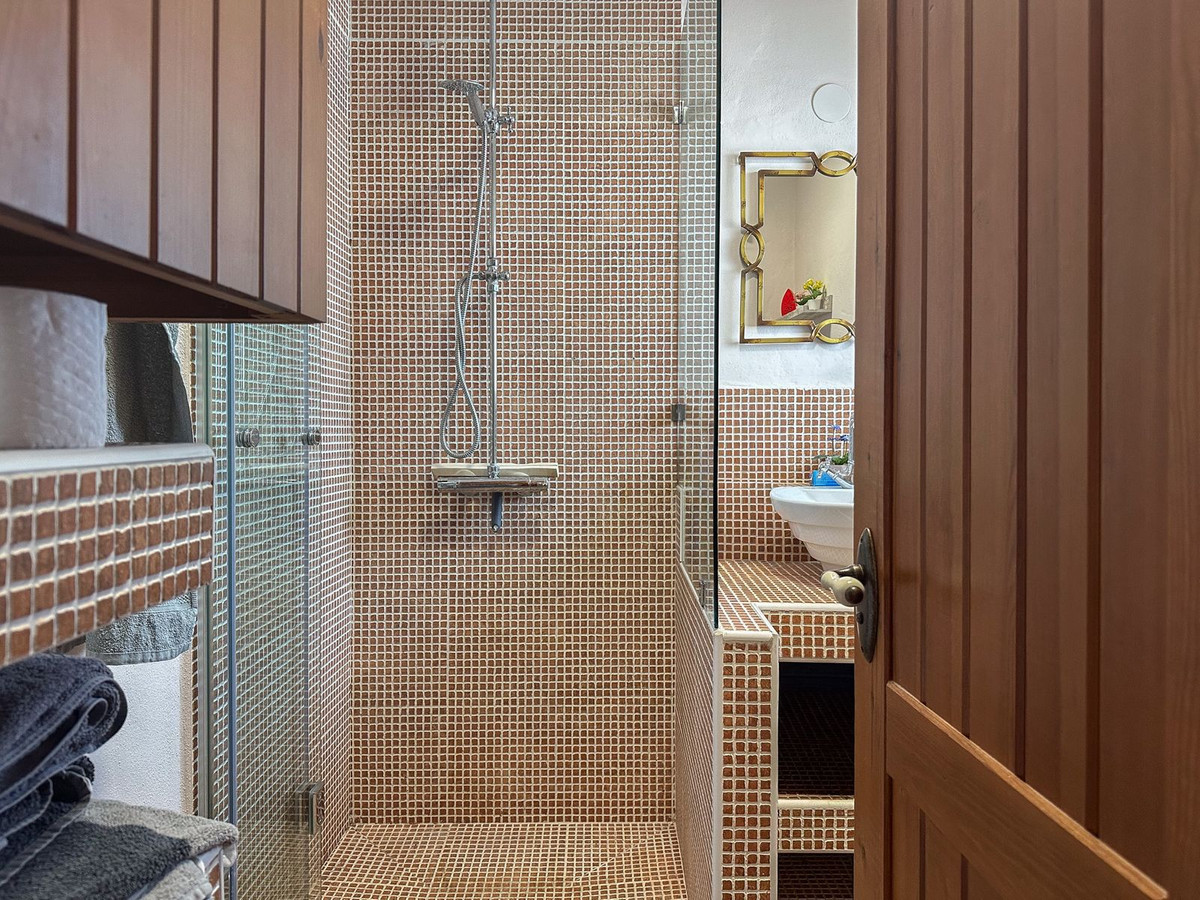 Se vende Apartamento Planta Baja de 3 dormitorios en Costa Del Sol, Málaga, España