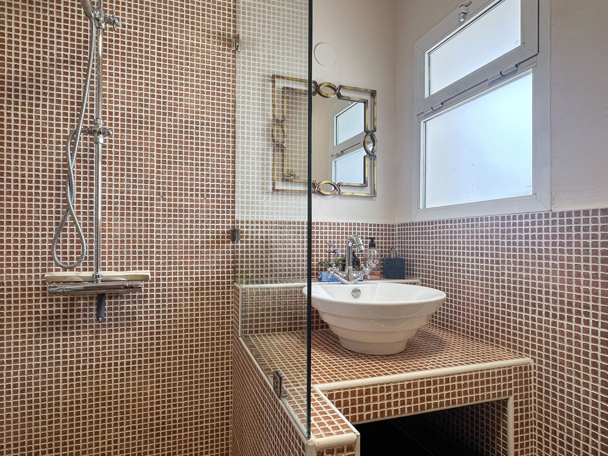 Se vende Apartamento Planta Baja de 3 dormitorios en Costa Del Sol, Málaga, España