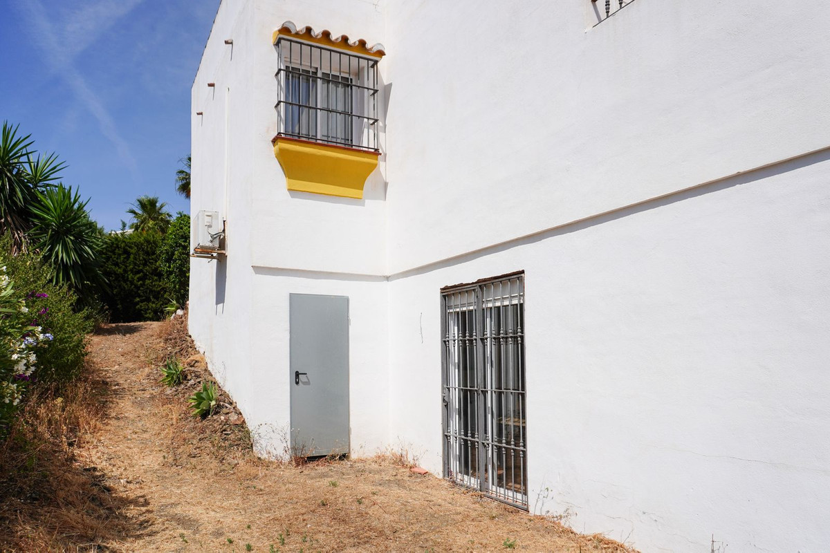 Se vende Apartamento Planta Baja de 3 dormitorios en Costa Del Sol, Málaga, España