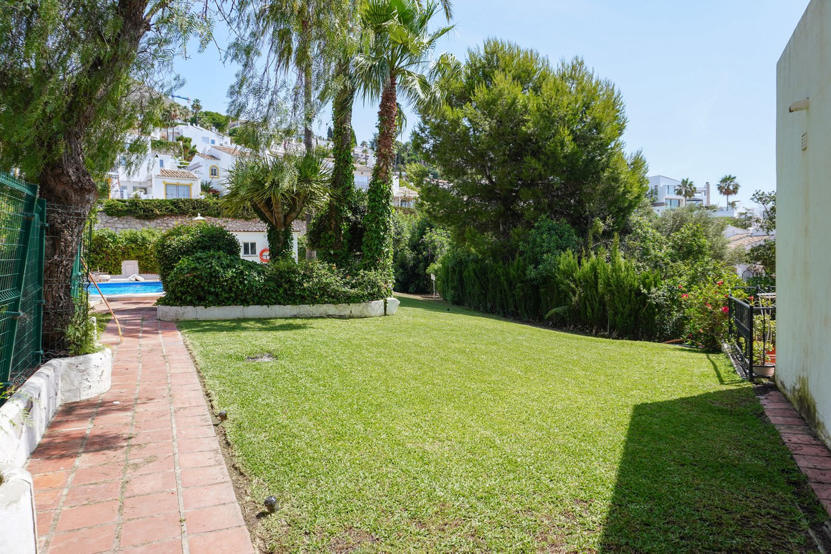 Se vende Apartamento Planta Baja de 3 dormitorios en Costa Del Sol, Málaga, España