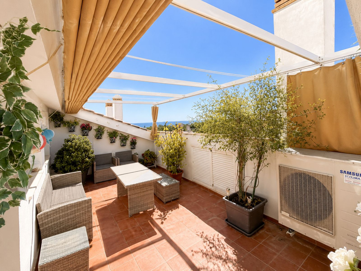 4 Bed Apartment for sale in Marbella Costa Del Sol, Málaga, Spain