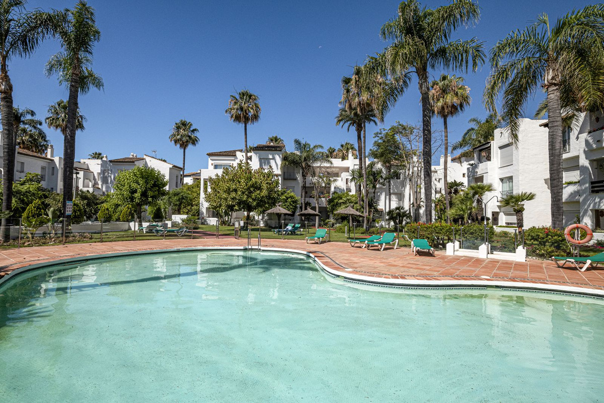 2 Bed Apartment for sale in Costalita Costa Del Sol, Málaga, Spain
