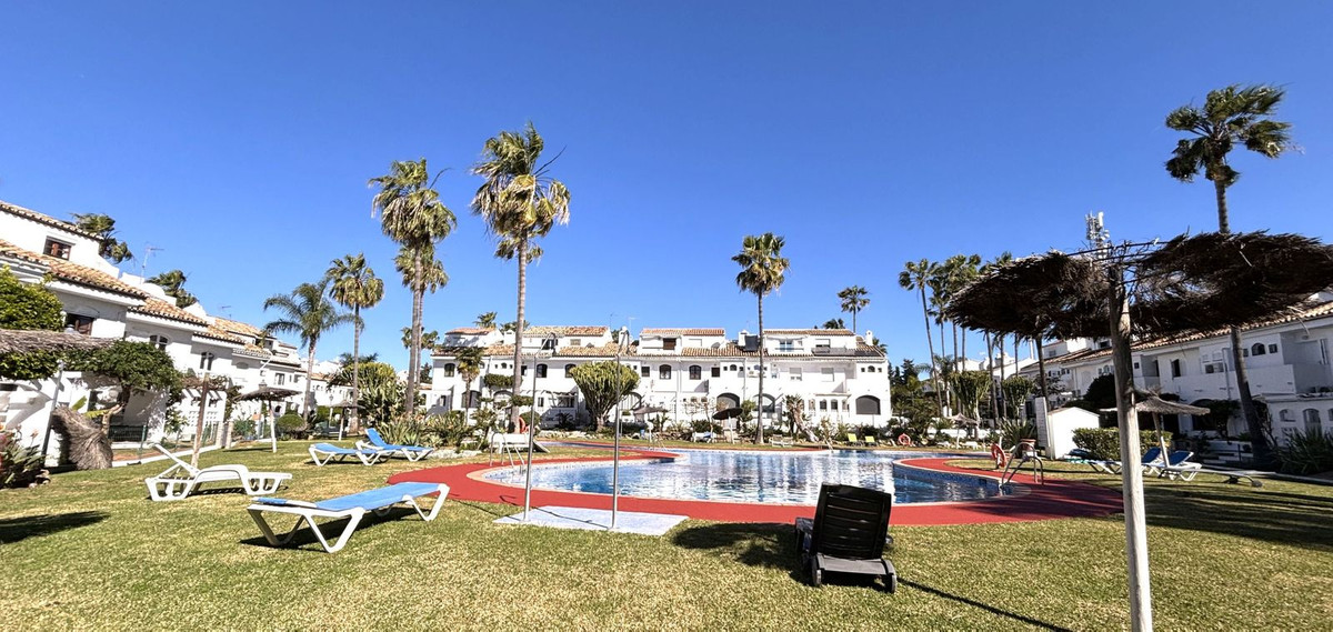4 Bed Townhouse for sale in Atalaya Costa Del Sol, Málaga, Spain