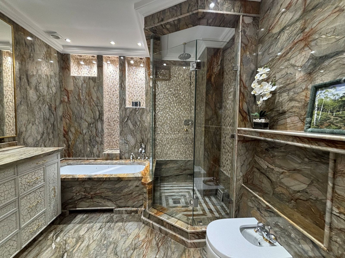 3 Bed Apartment for sale in Puerto Banús Costa Del Sol, Málaga, Spain