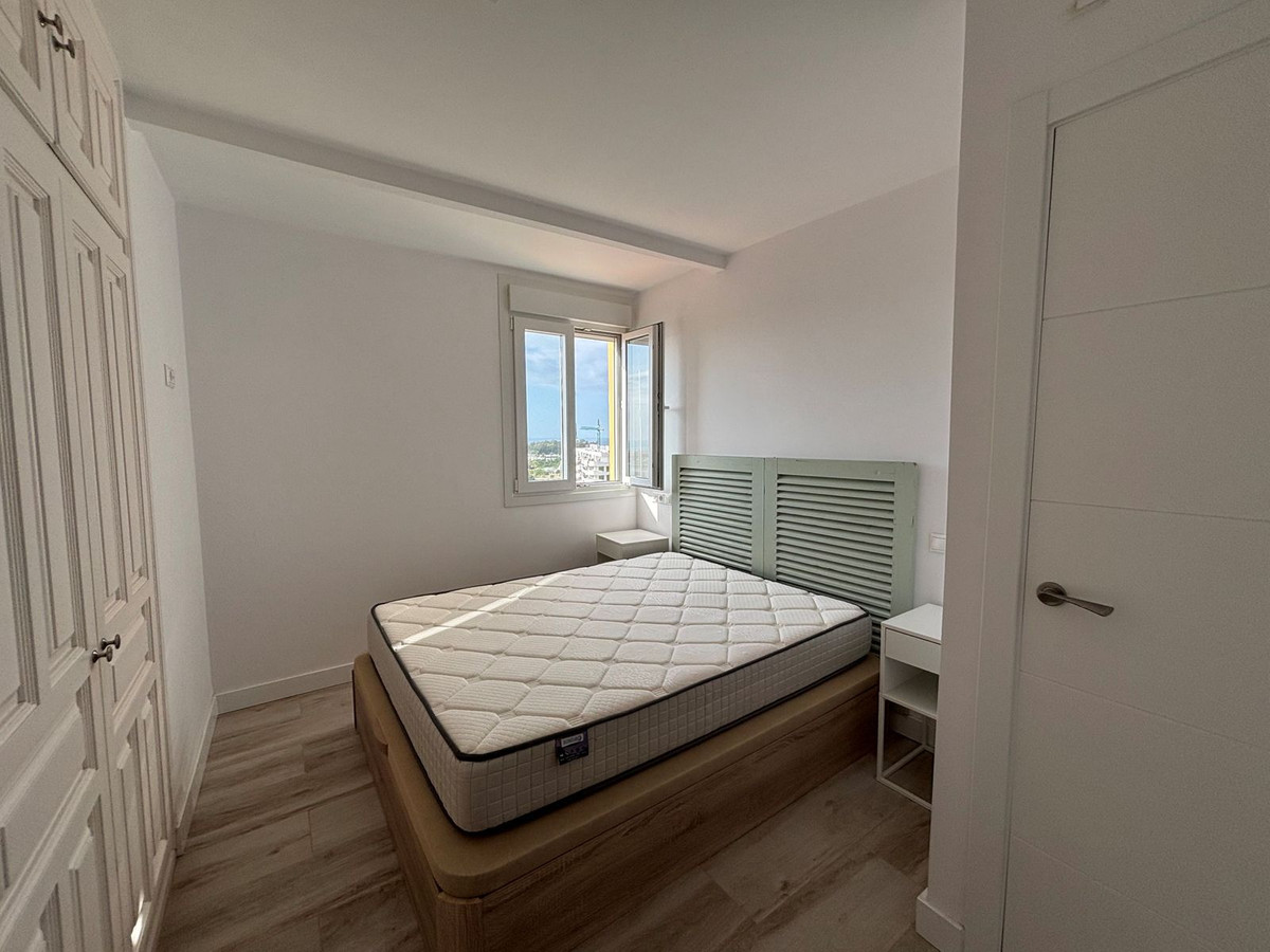 Se vende Apartamento Planta Media de 3 dormitorios en Costa Del Sol, Málaga, España