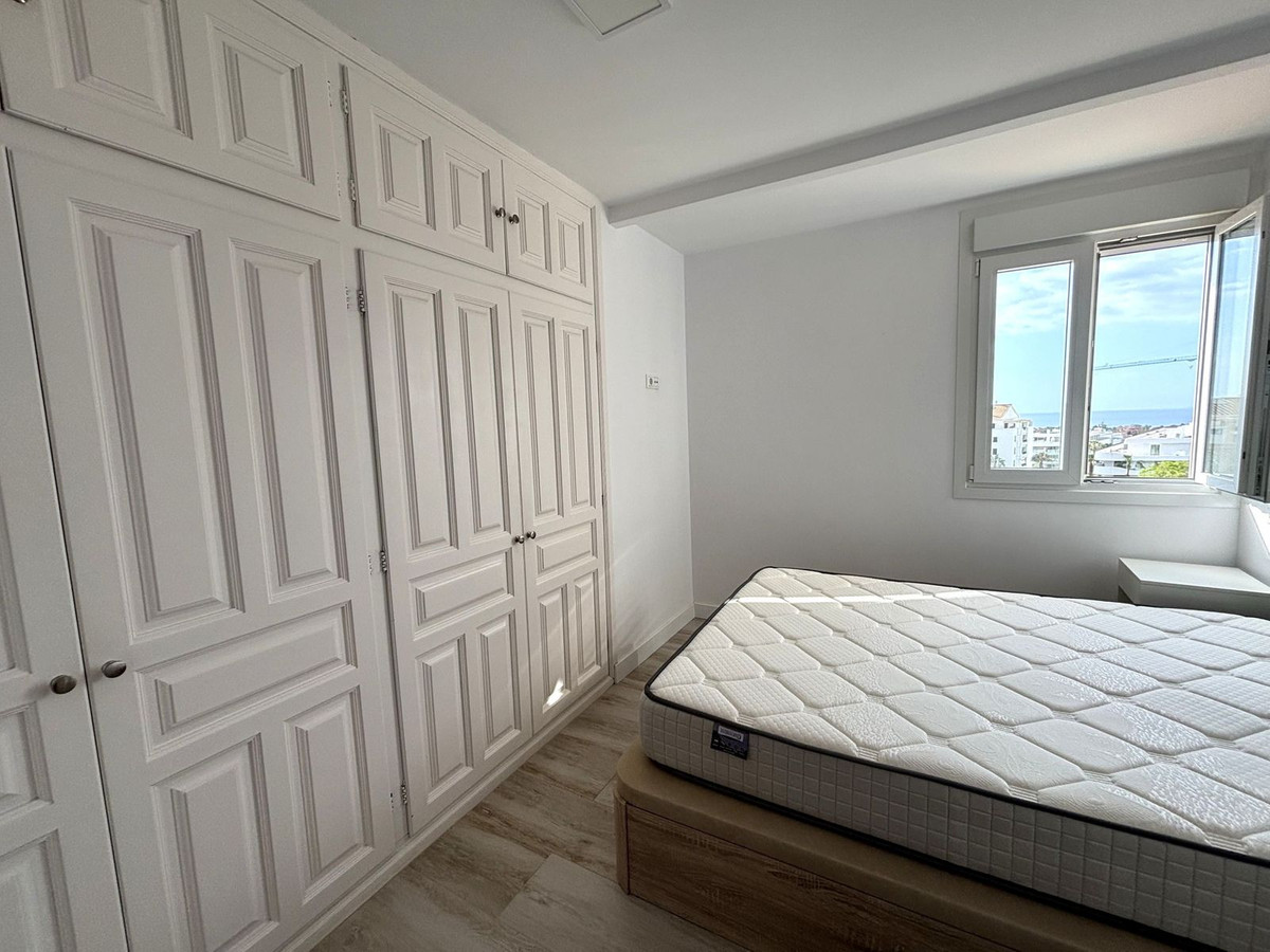 Se vende Apartamento Planta Media de 3 dormitorios en Costa Del Sol, Málaga, España