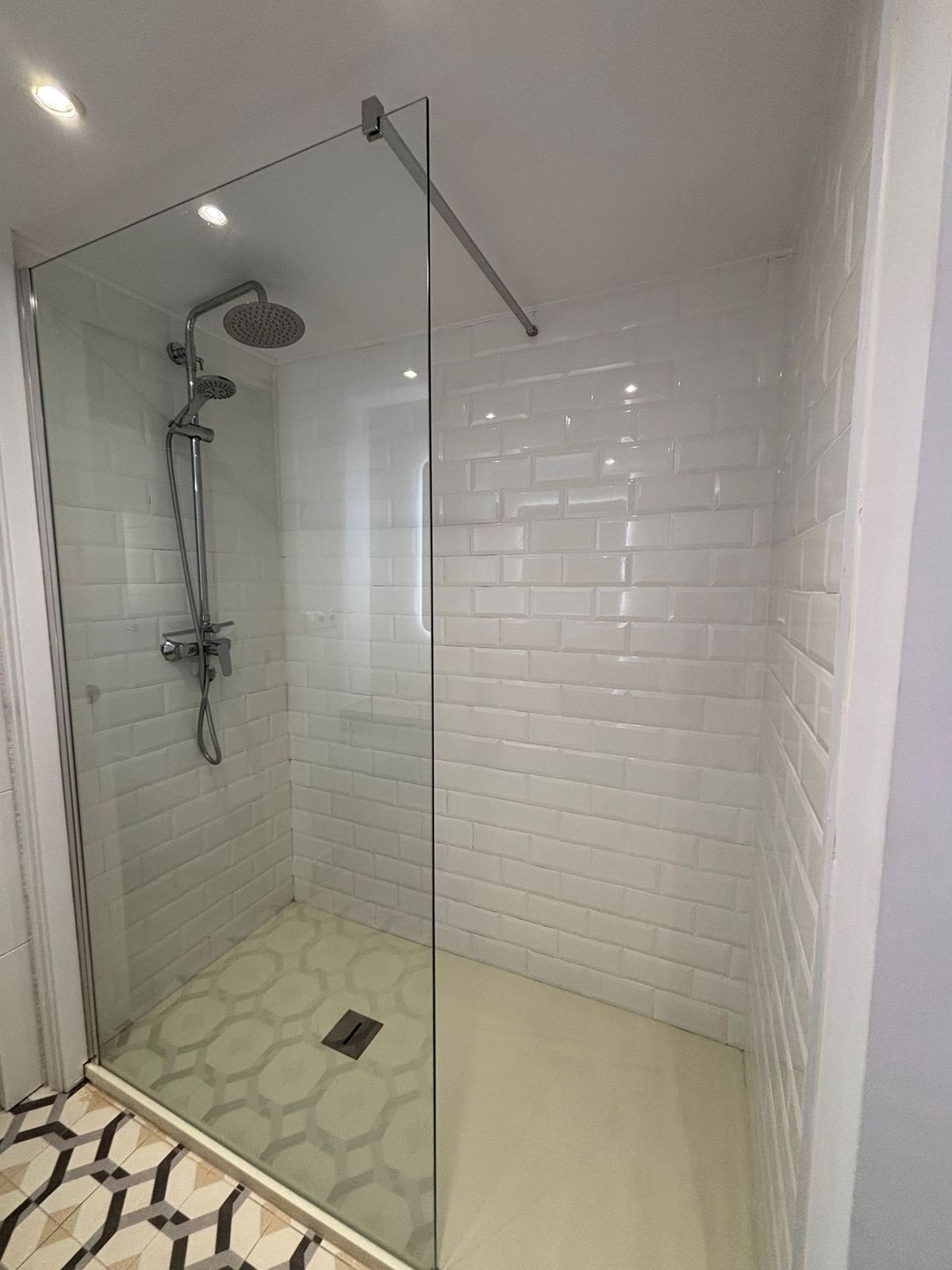 Se vende Apartamento Planta Media de 3 dormitorios en Costa Del Sol, Málaga, España