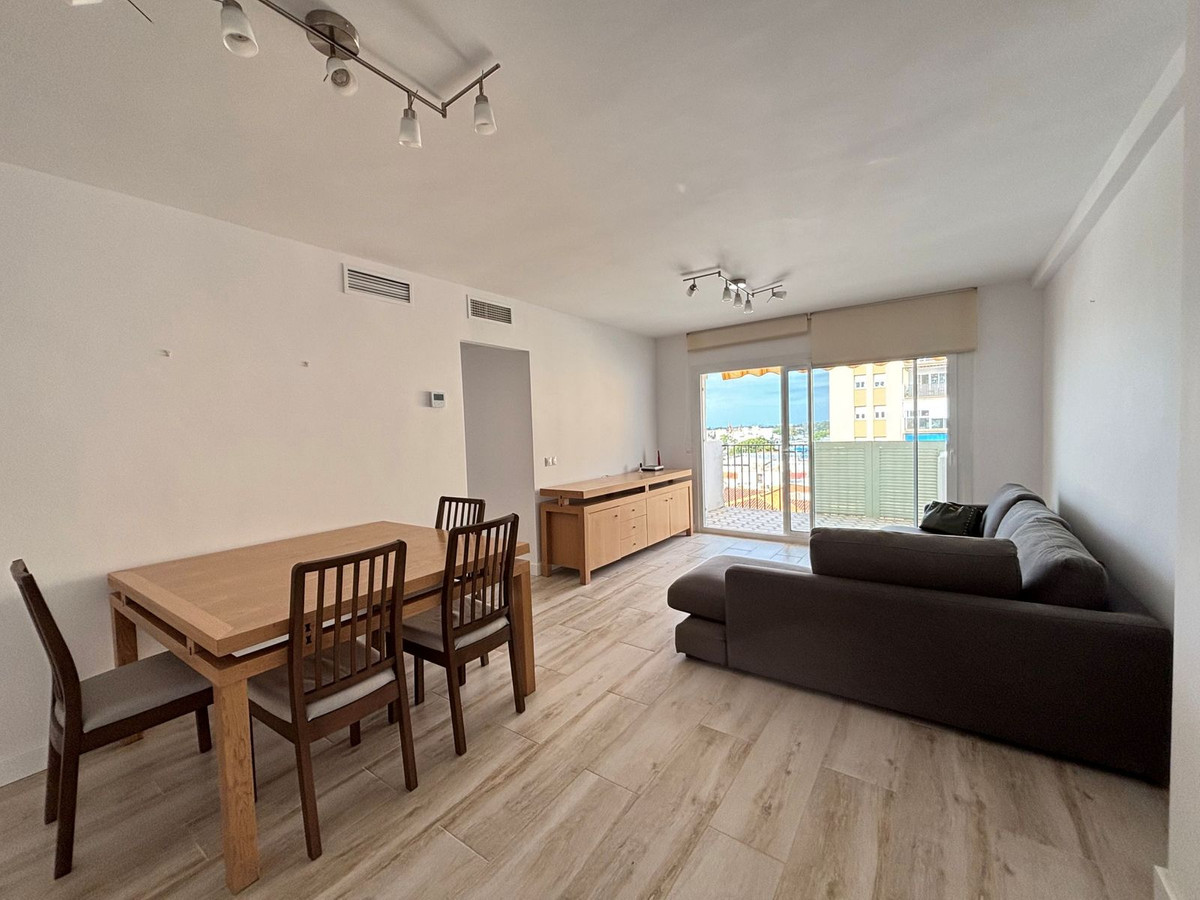 Se vende Apartamento Planta Media de 3 dormitorios en Costa Del Sol, Málaga, España