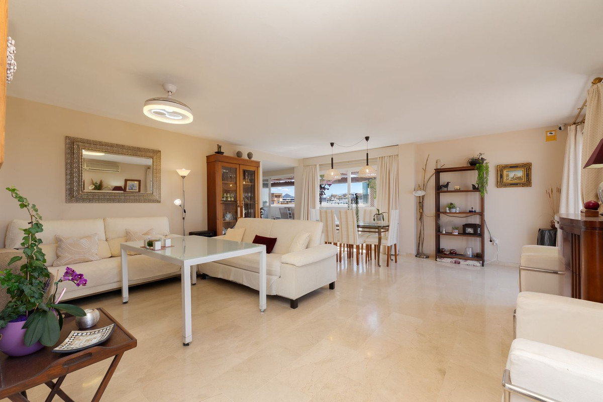 3 Bed Apartment for sale in Estepona Costa Del Sol, Málaga, Spain