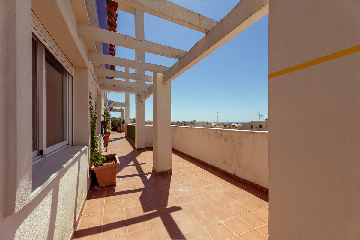 3 Bed Apartment for sale in Estepona Costa Del Sol, Málaga, Spain