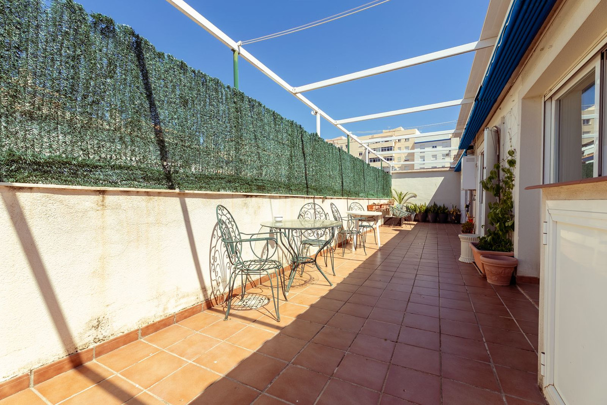 3 Bed Apartment for sale in Estepona Costa Del Sol, Málaga, Spain