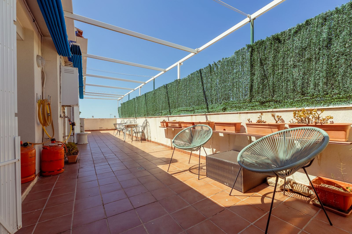 3 Bed Apartment for sale in Estepona Costa Del Sol, Málaga, Spain