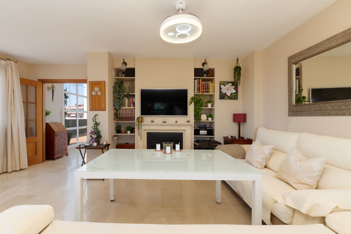 3 Bed Apartment for sale in Estepona Costa Del Sol, Málaga, Spain