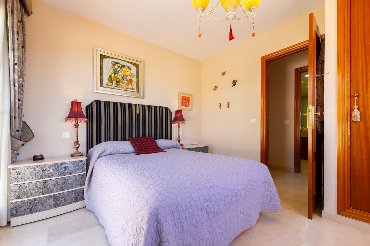 3 Bed Apartment for sale in Estepona Costa Del Sol, Málaga, Spain