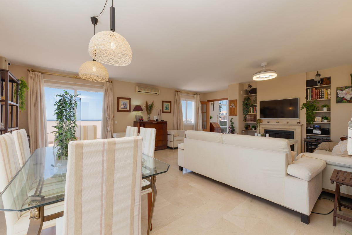 3 Bed Apartment for sale in Estepona Costa Del Sol, Málaga, Spain