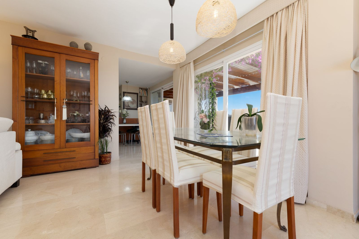 3 Bed Apartment for sale in Estepona Costa Del Sol, Málaga, Spain