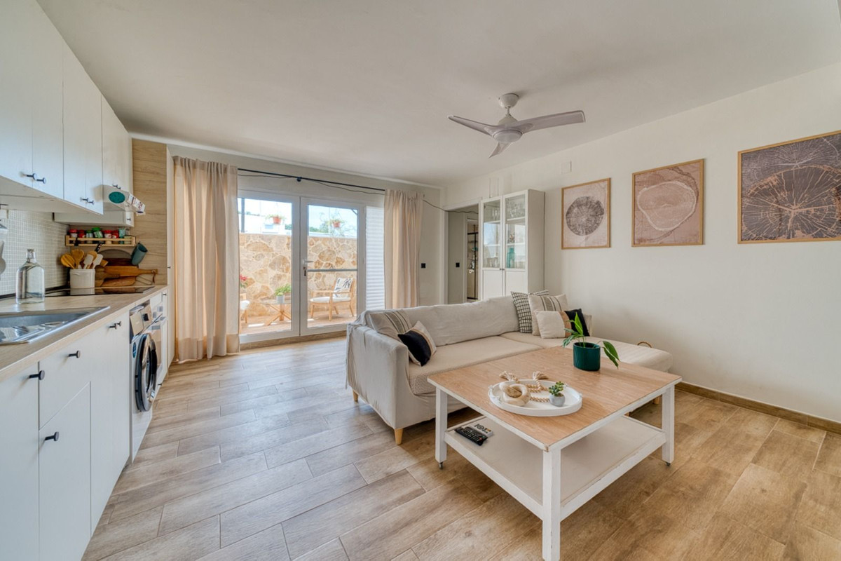 7 Bed Townhouse for sale in Mijas Costa Del Sol, Málaga, Spain