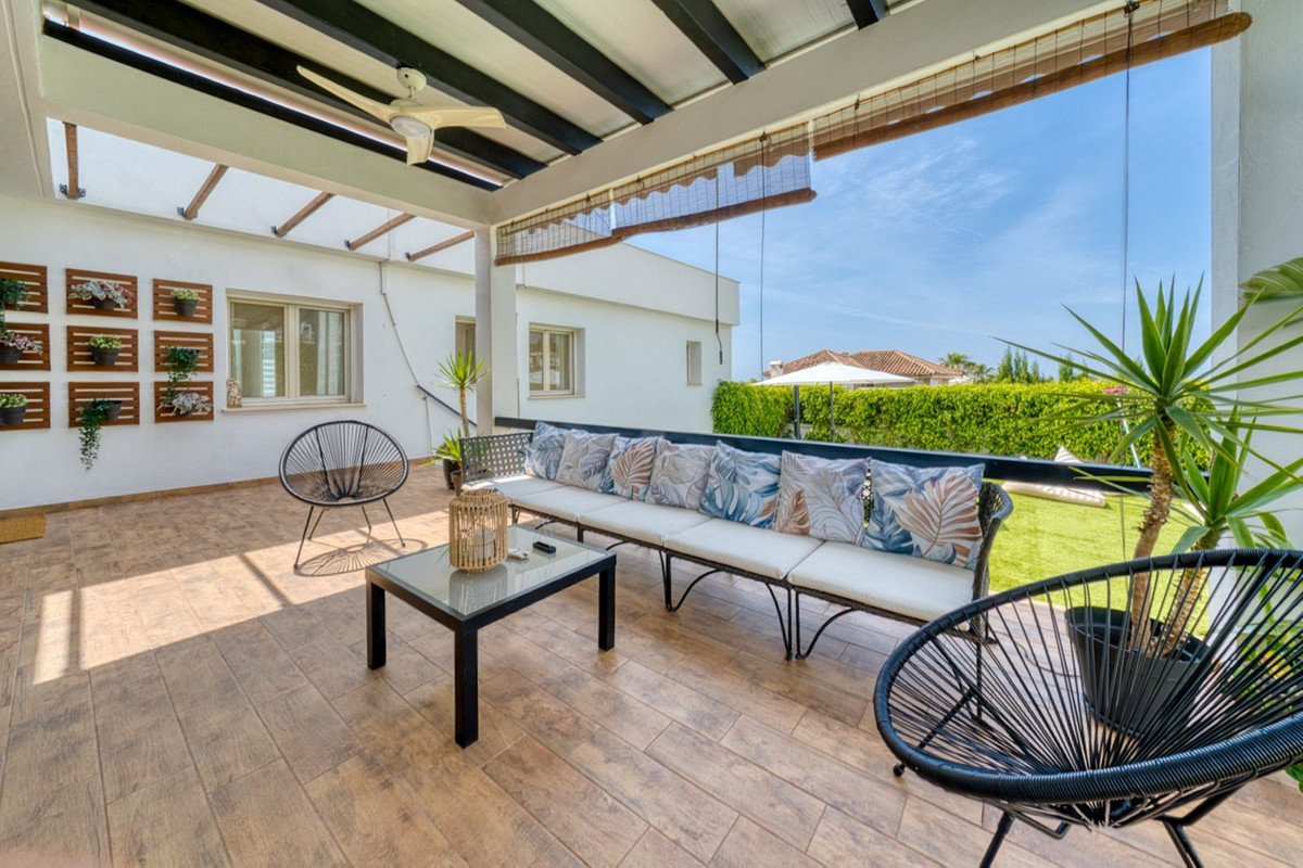 7 Bed Townhouse for sale in Mijas Costa Del Sol, Málaga, Spain