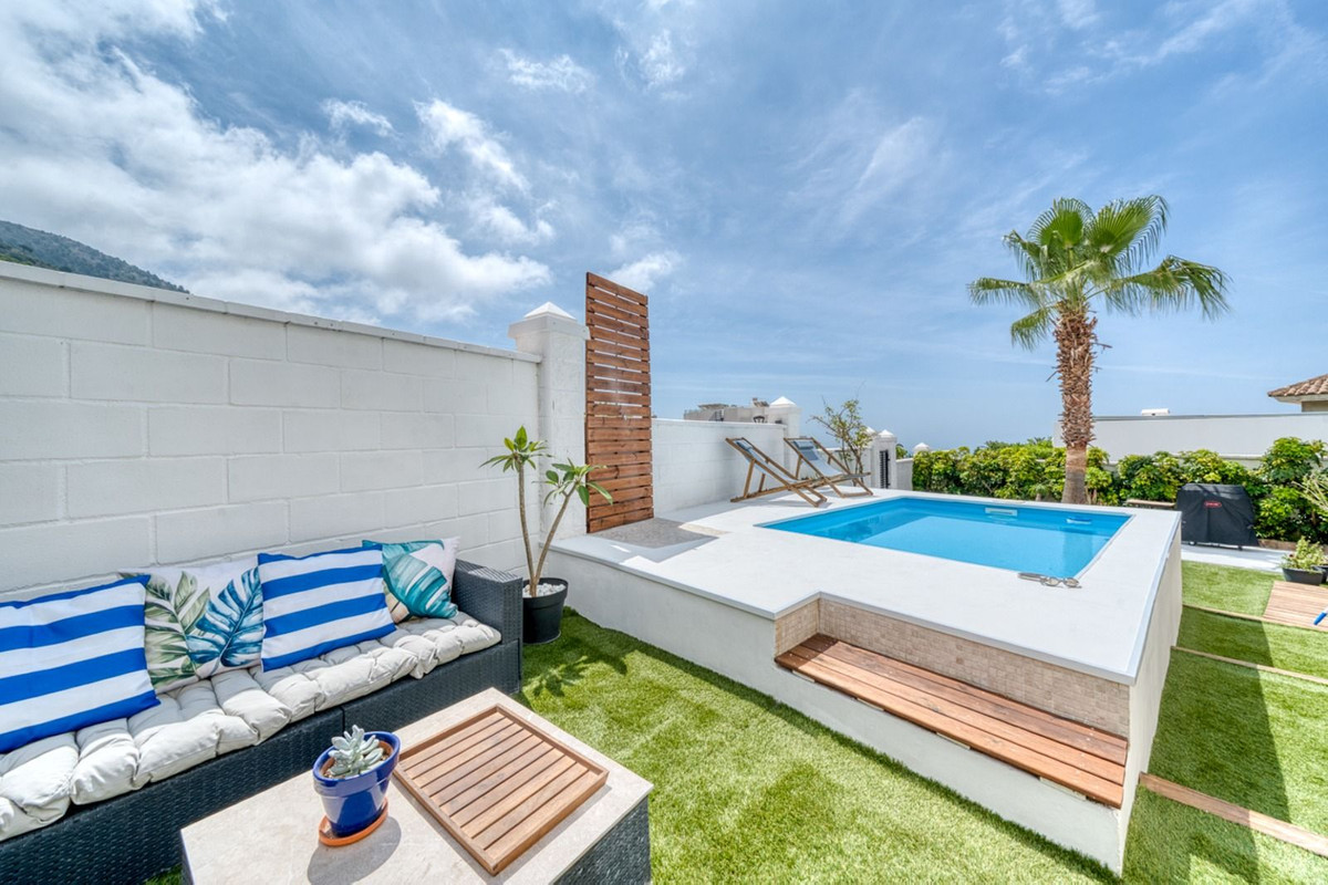 7 Bed Townhouse for sale in Mijas Costa Del Sol, Málaga, Spain