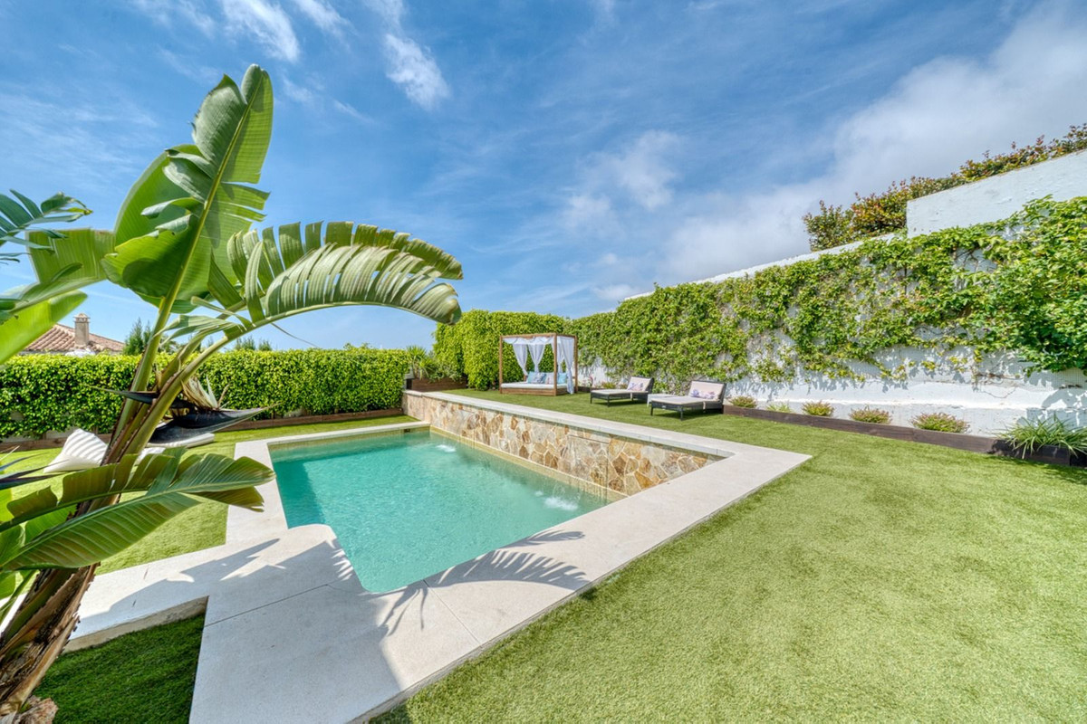 7 Bed Townhouse for sale in Mijas Costa Del Sol, Málaga, Spain