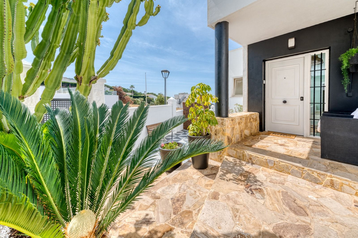 7 Bed Townhouse for sale in Mijas Costa Del Sol, Málaga, Spain