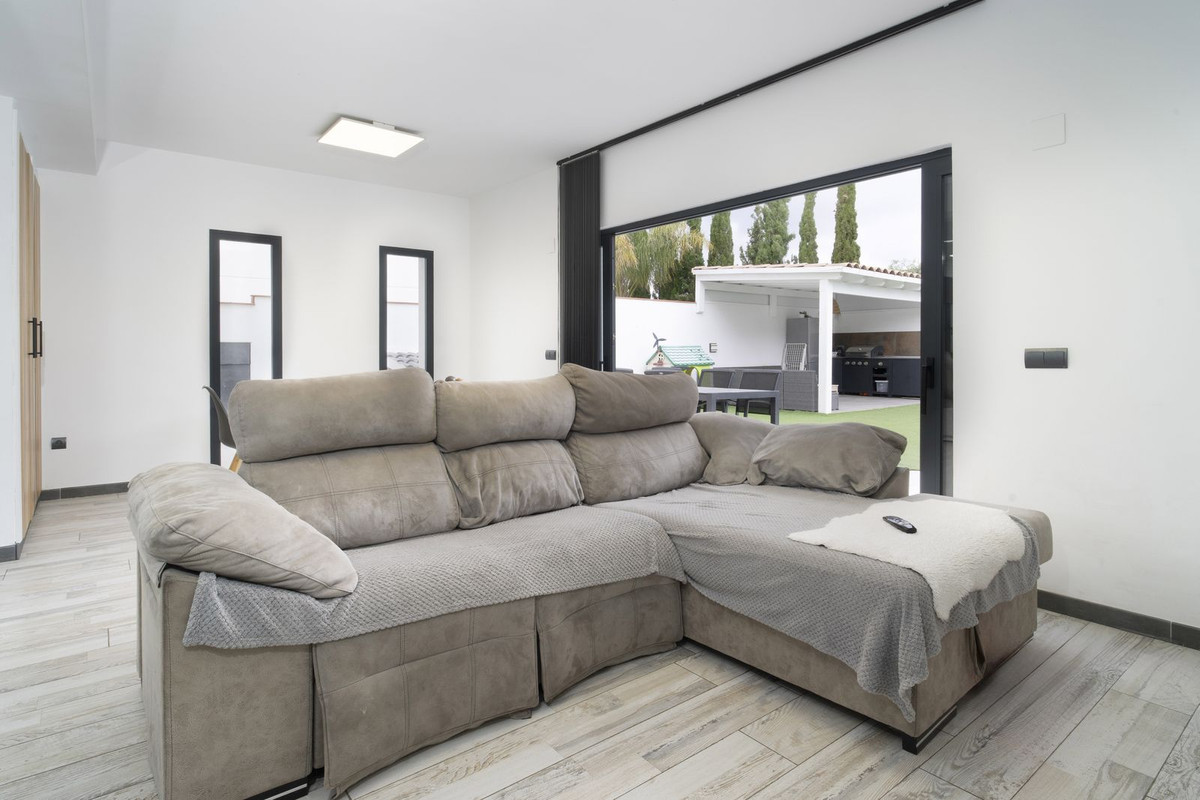 3 Bed Townhouse for sale in Málaga Costa Del Sol, Málaga, Spain