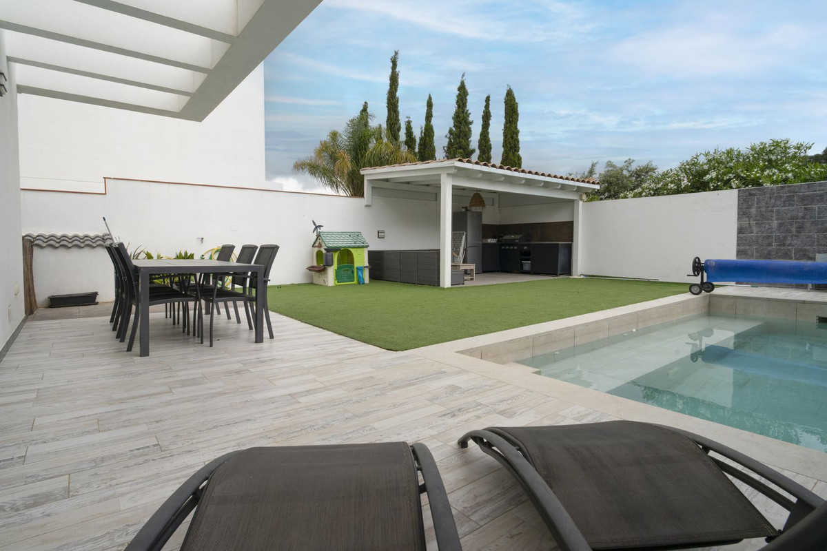 3 Bed Townhouse for sale in Málaga Costa Del Sol, Málaga, Spain