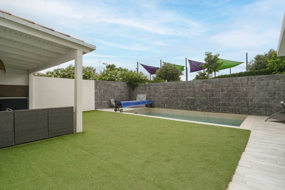 3 Bed Townhouse for sale in Málaga Costa Del Sol, Málaga, Spain