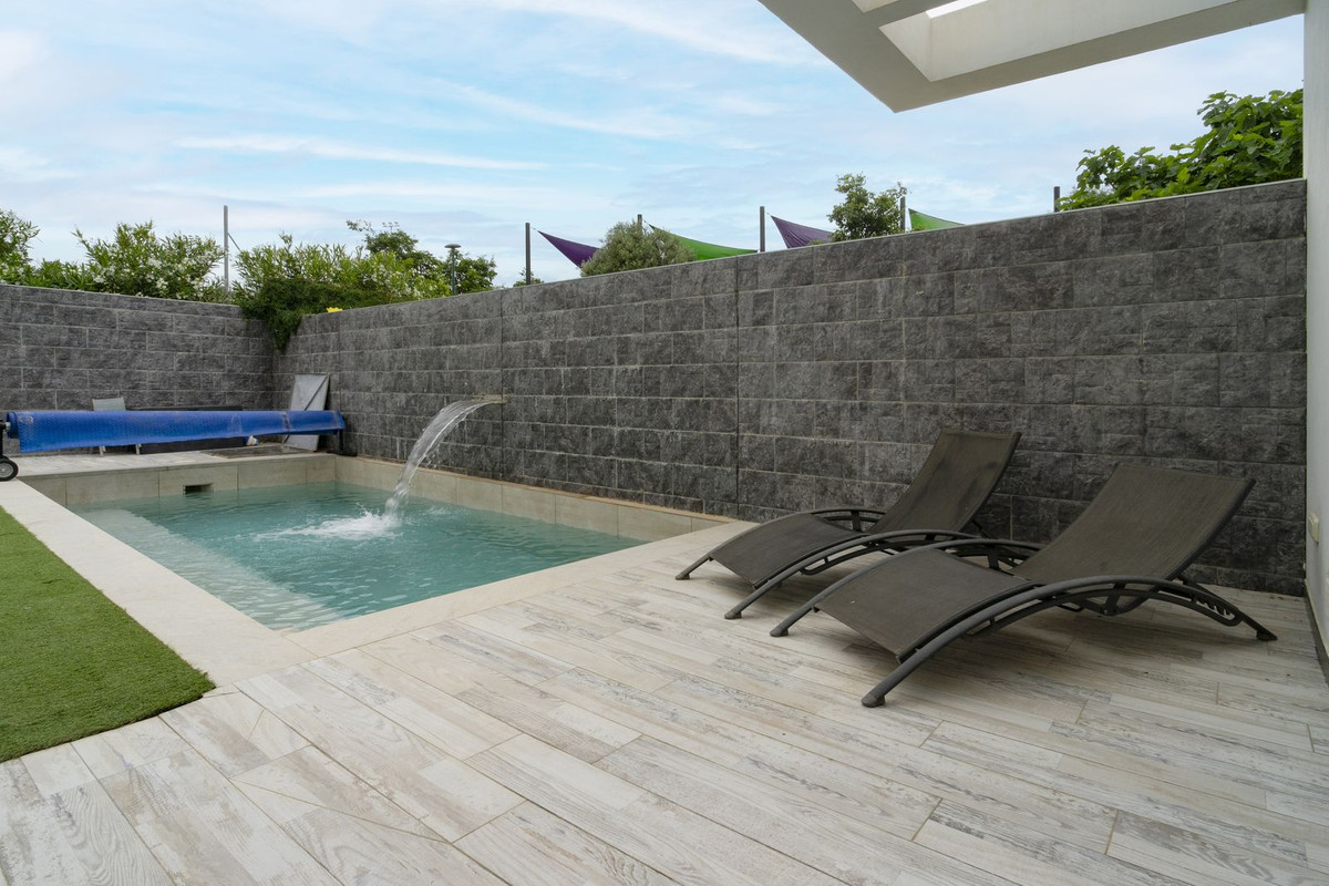 3 Bed Townhouse for sale in Málaga Costa Del Sol, Málaga, Spain