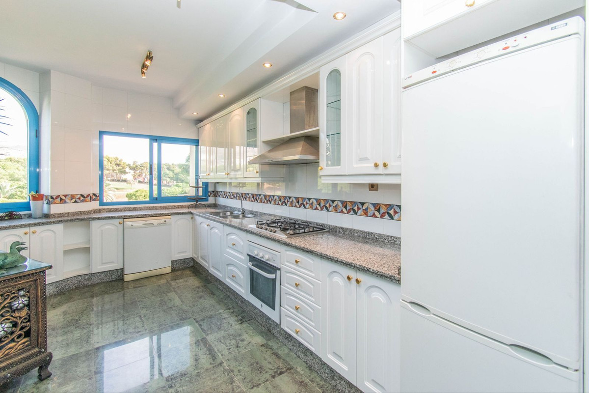 5 Bed Apartment for sale in Torrequebrada Costa Del Sol, Málaga, Spain