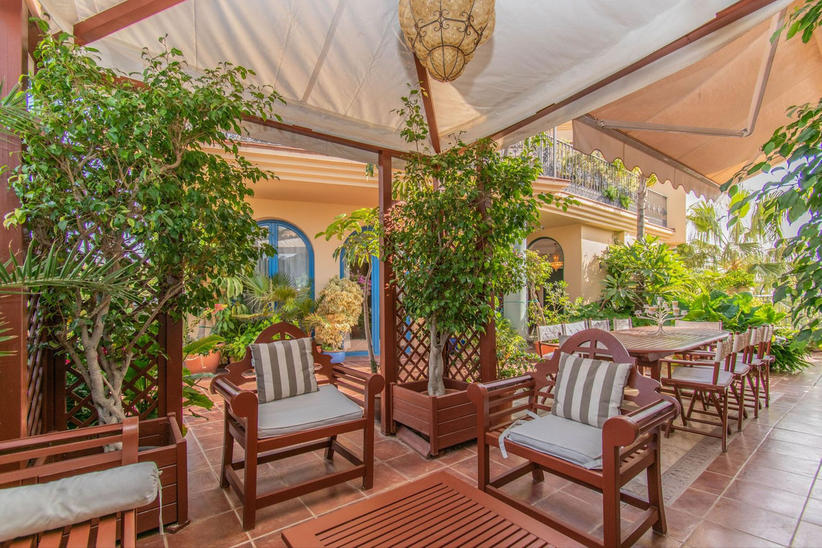 5 Bed Apartment for sale in Torrequebrada Costa Del Sol, Málaga, Spain